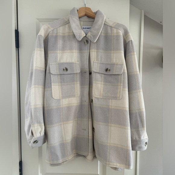 Women’s Old Navy shacket - Picture 1 of 5